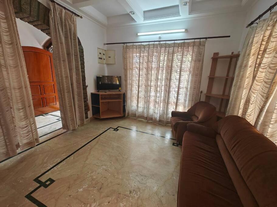 Waterfall Villa - 4Bhk مَسّور المظهر الخارجي الصورة