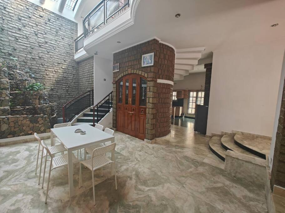 Waterfall Villa - 4Bhk مَسّور المظهر الخارجي الصورة